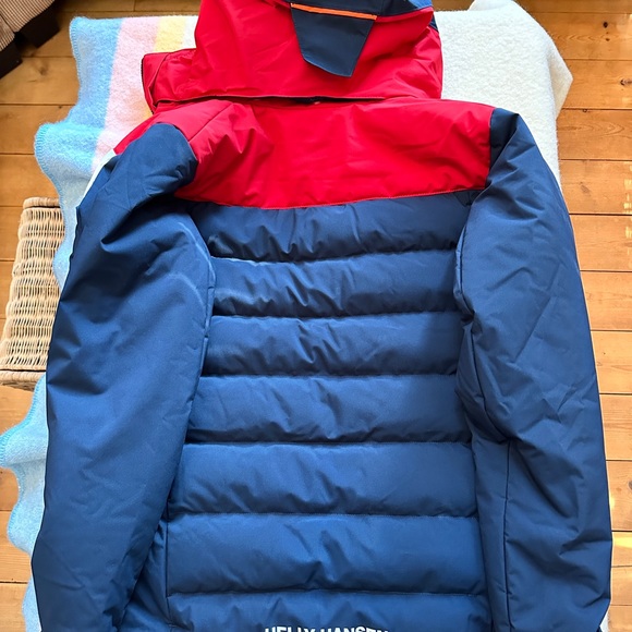Helly Hansen -NWOT - insulated jacket - size 164/14 - Picture 2 of 6